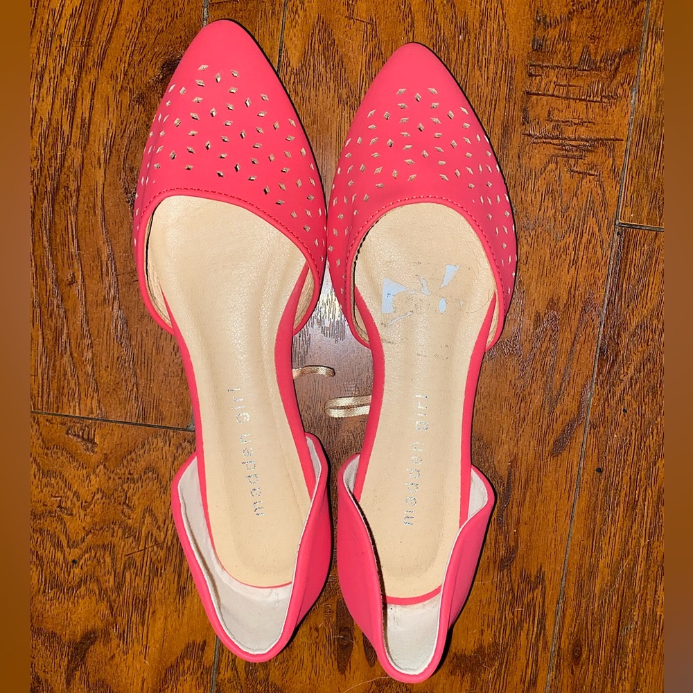 Brand New 7.5 “Madden Girl” bright salmon pink comfy flats